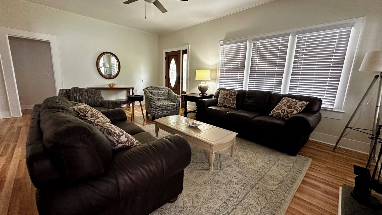 Photo of Livingroom in Whiteville