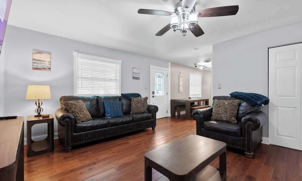 Photo of Livingroom in Johnstown
