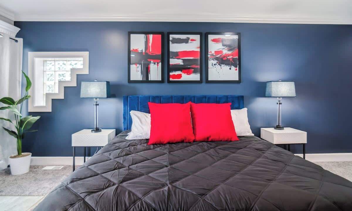 Photo of Bedroom in Summit Station