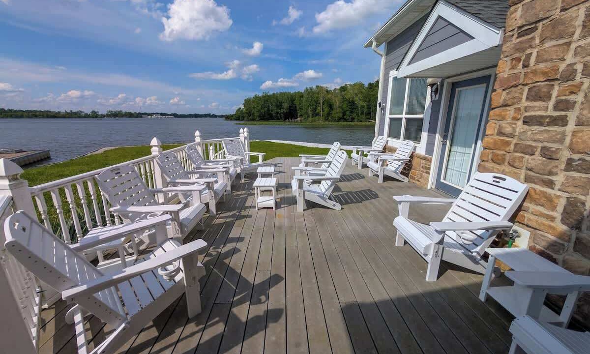 Photo of Patio Balcony in Summit Station