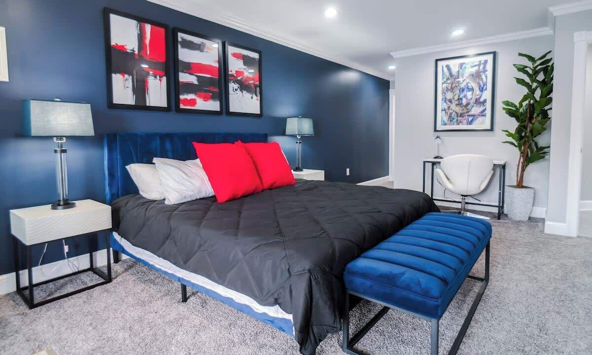 Photo of Bedroom in Summit Station