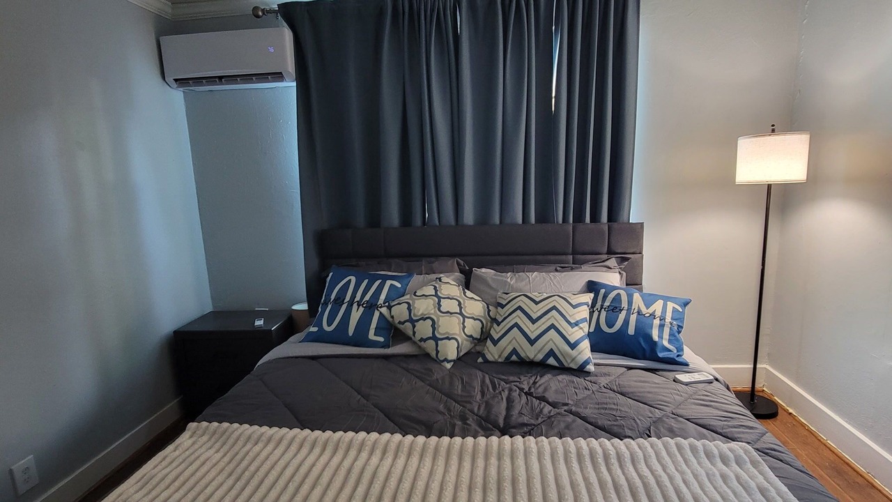 Photo of Bedroom in South Central Houston