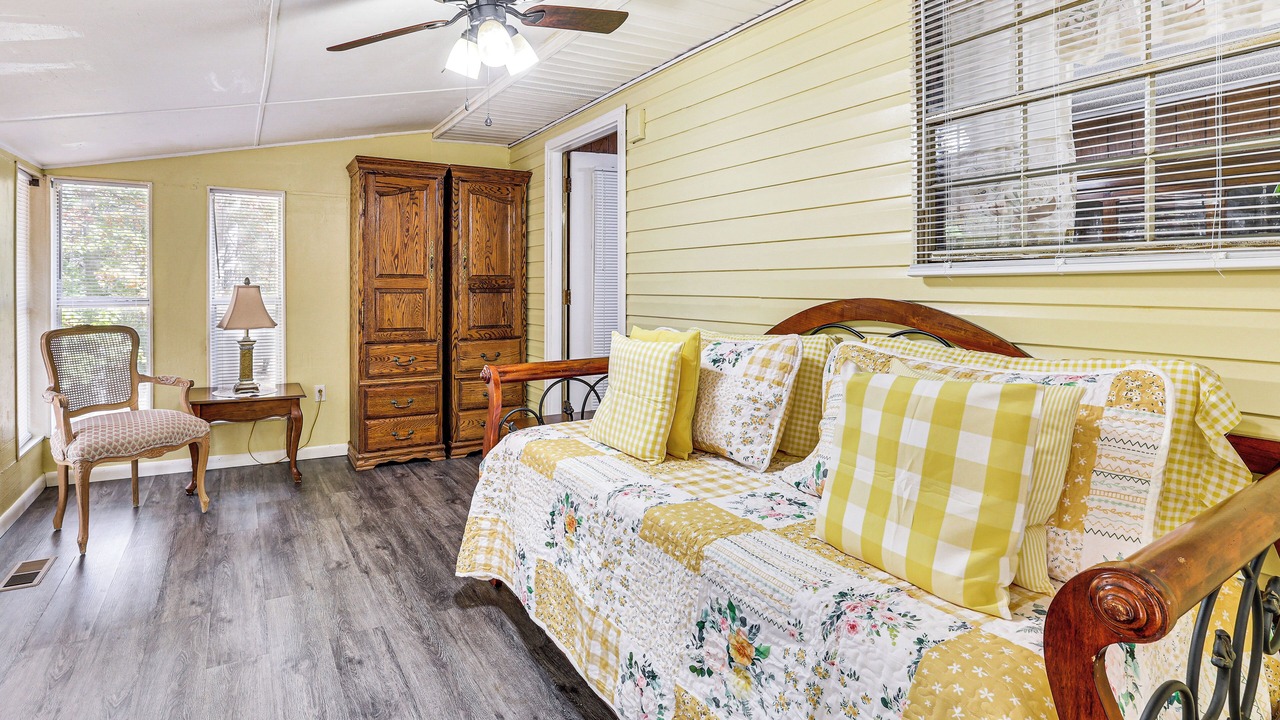 Photo of Bedroom in Soddy-Daisy