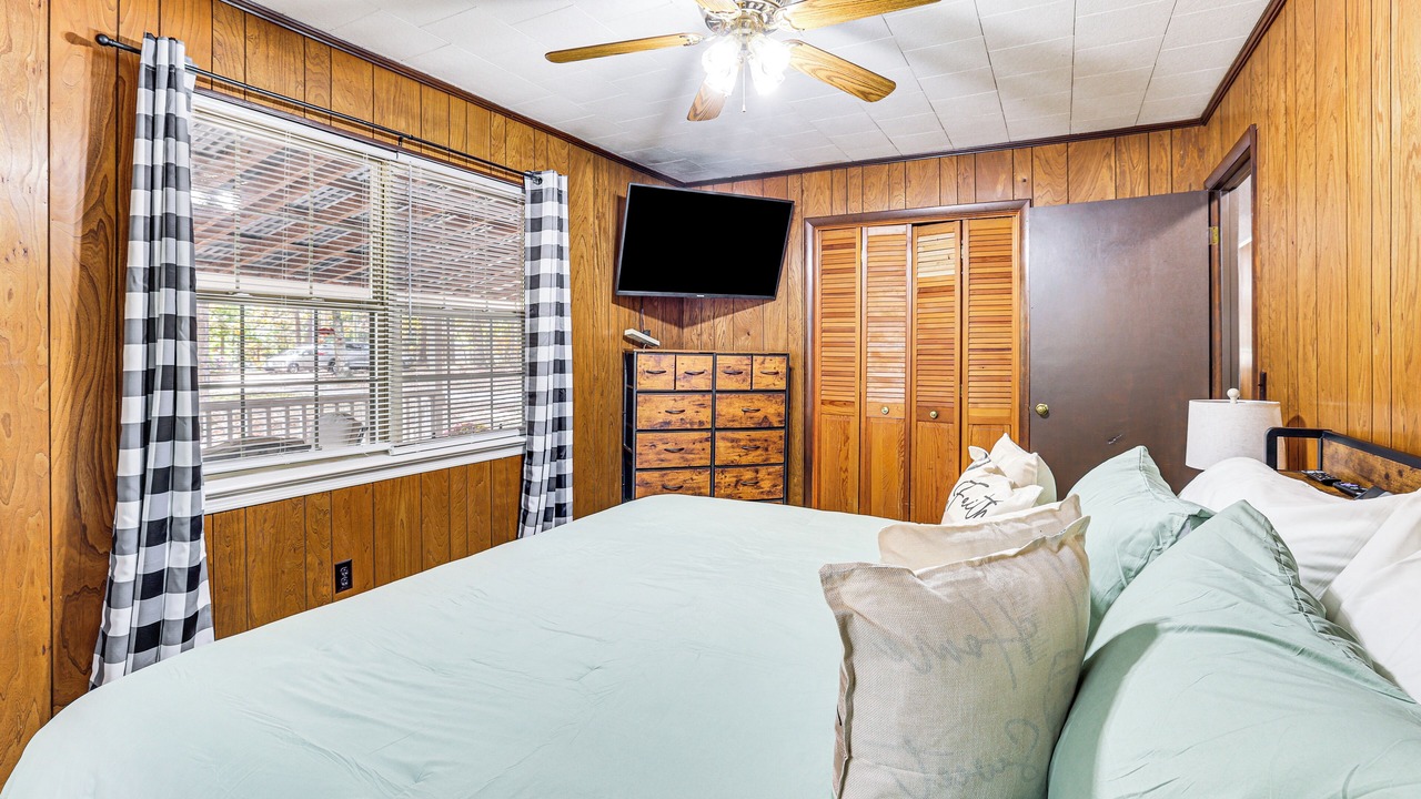 Photo of Bedroom in Soddy-Daisy
