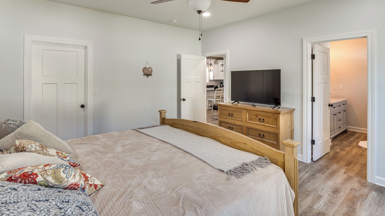 Photo of Bedroom in Tullahoma