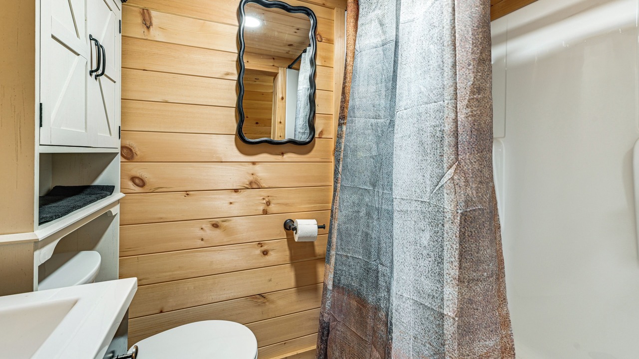 Photo of Bathroom in Ovid