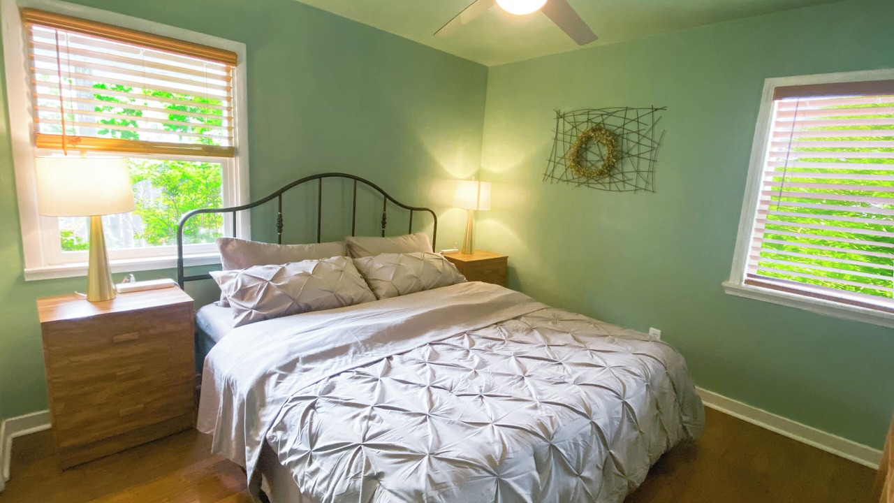 Photo of Bedroom in Arden-Arcade