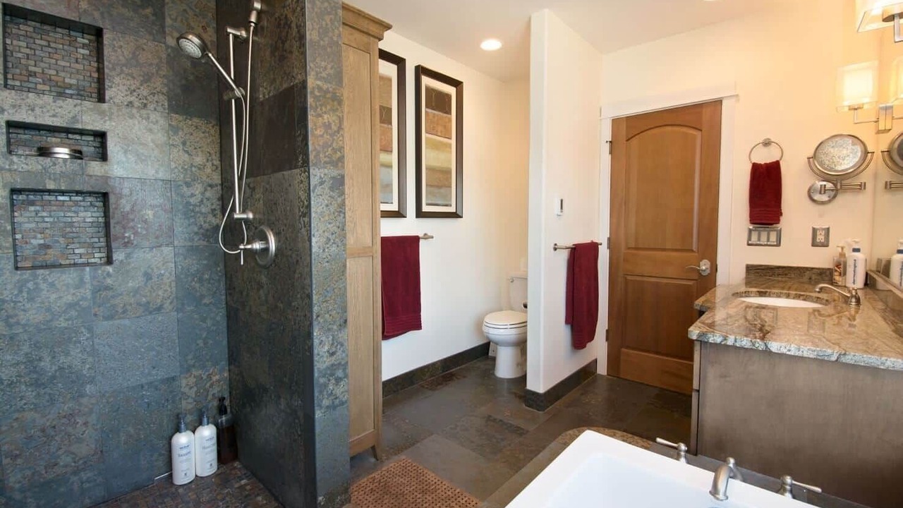 Photo of Bathroom in Union