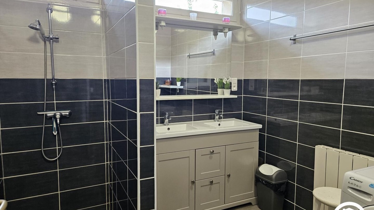 Photo of Bathroom in Lisle-sur-Tarn