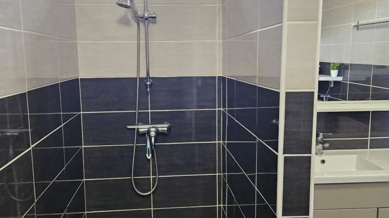 Photo of Bathroom in Lisle-sur-Tarn