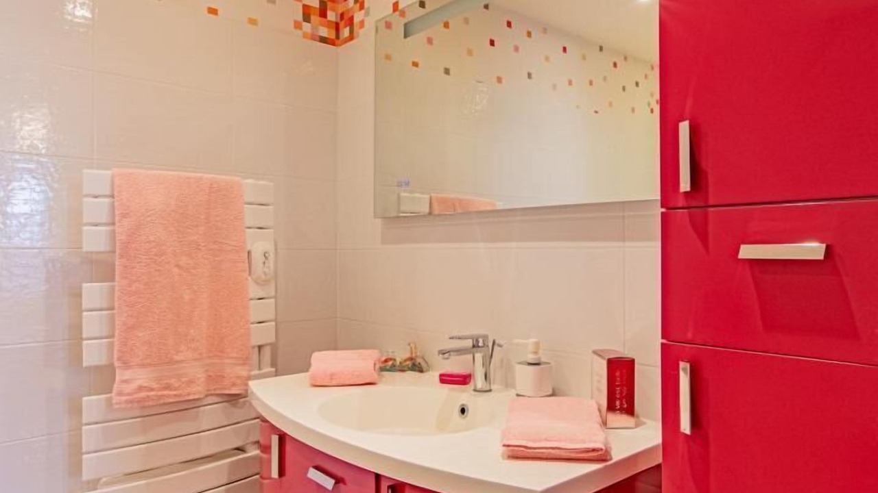 Photo of Bathroom in Peronne