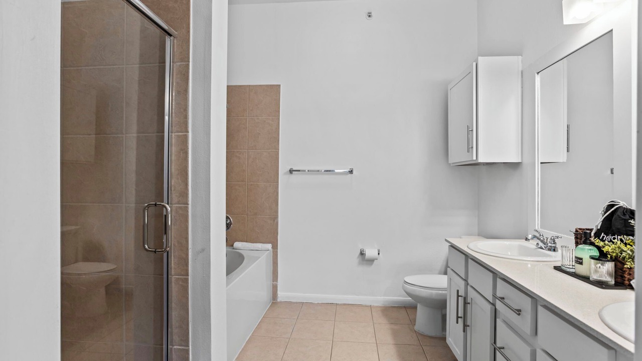 Photo of Bathroom in Montopolis