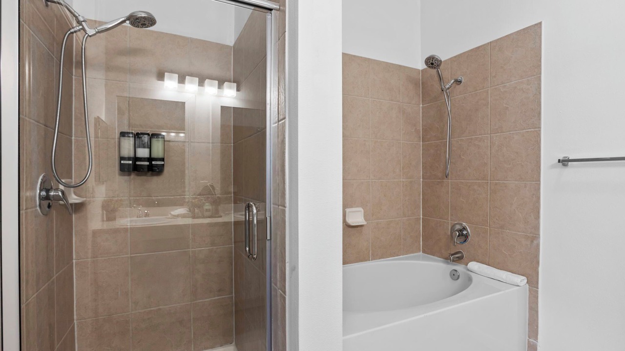 Photo of Bathroom in Montopolis