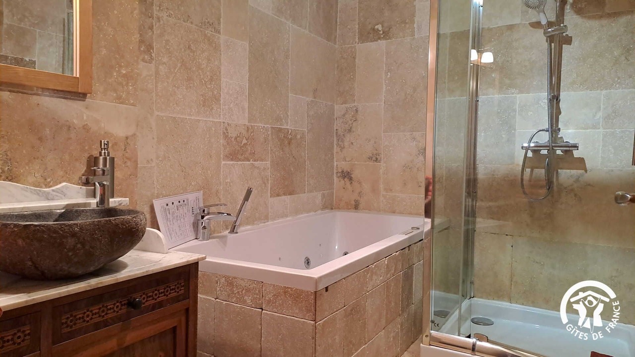 Photo of Bathroom in Salvagnac