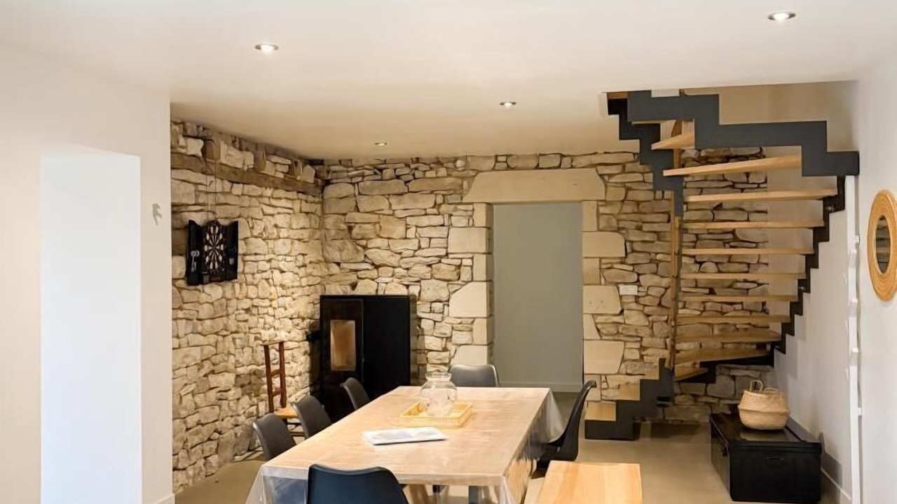 Photo of Others in Martel