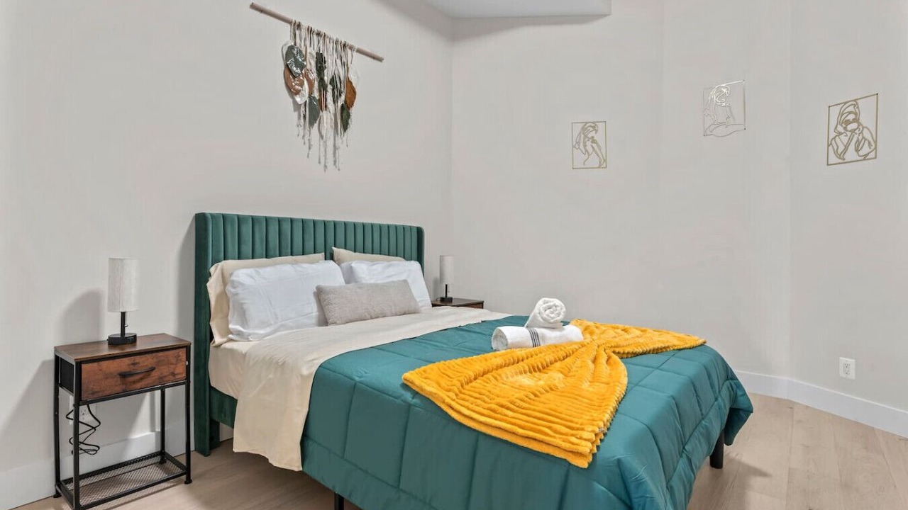 Photo of Bedroom in Dupont Circle