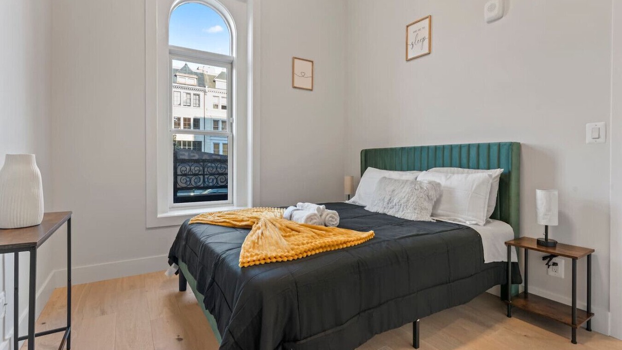Photo of Bedroom in Dupont Circle