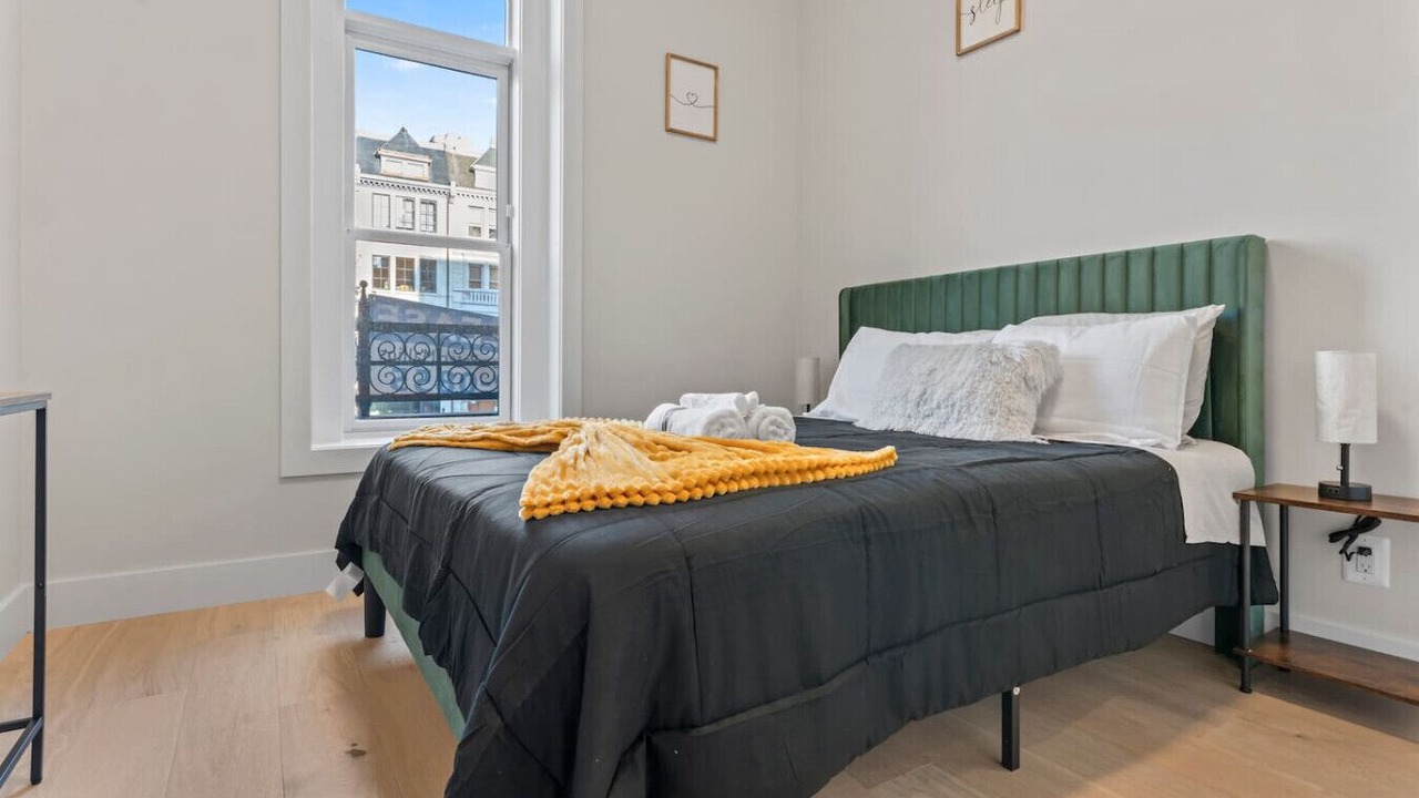 Photo of Bedroom in Dupont Circle