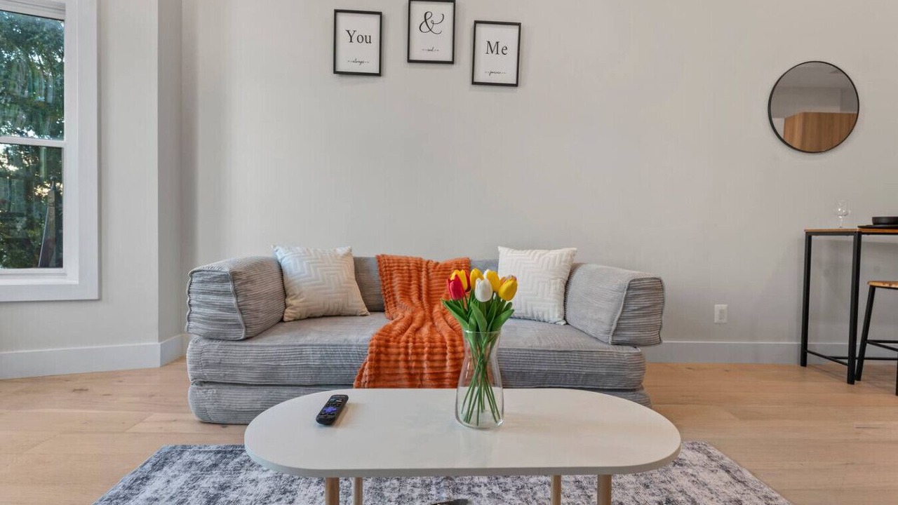 Photo of Livingroom in Dupont Circle