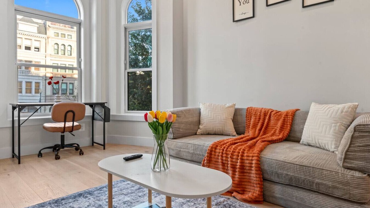 Photo of Livingroom in Dupont Circle