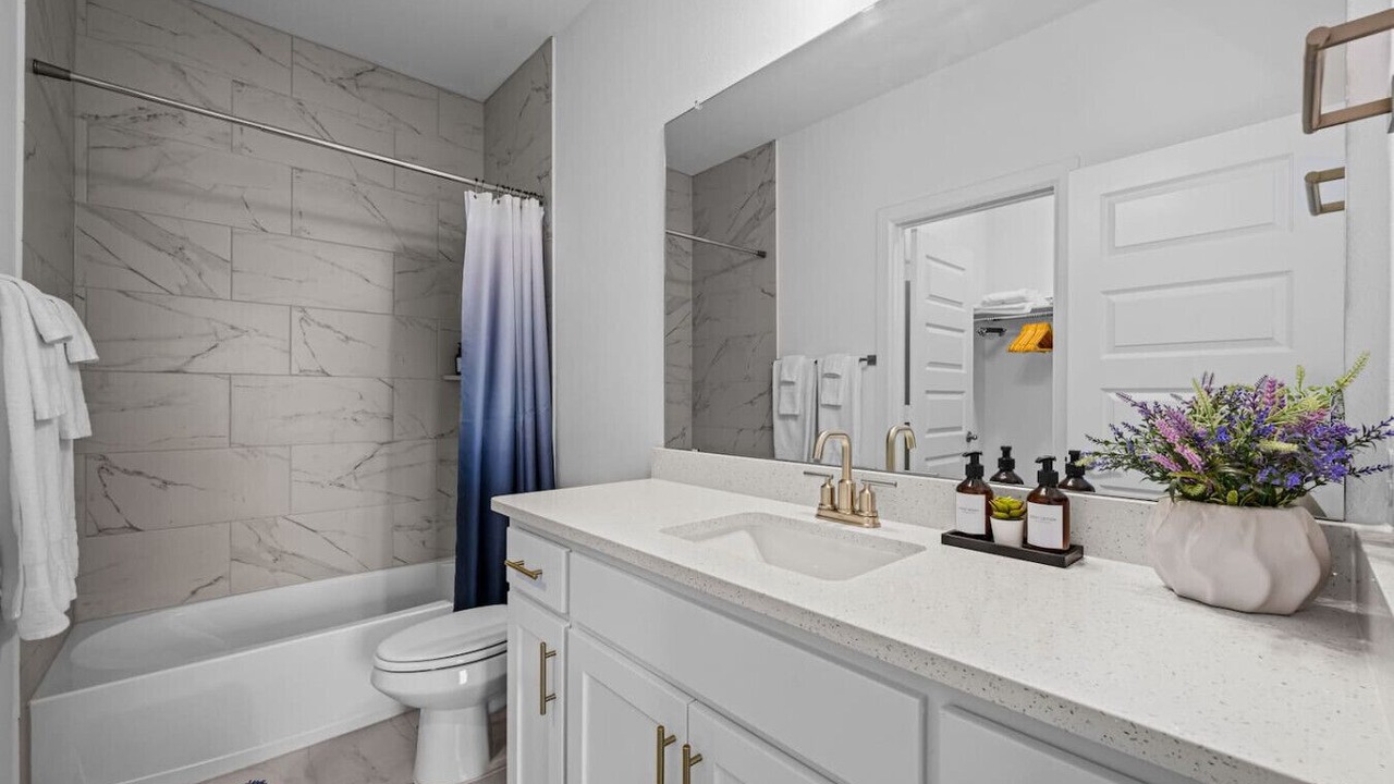 Photo of Bathroom in Rowlett