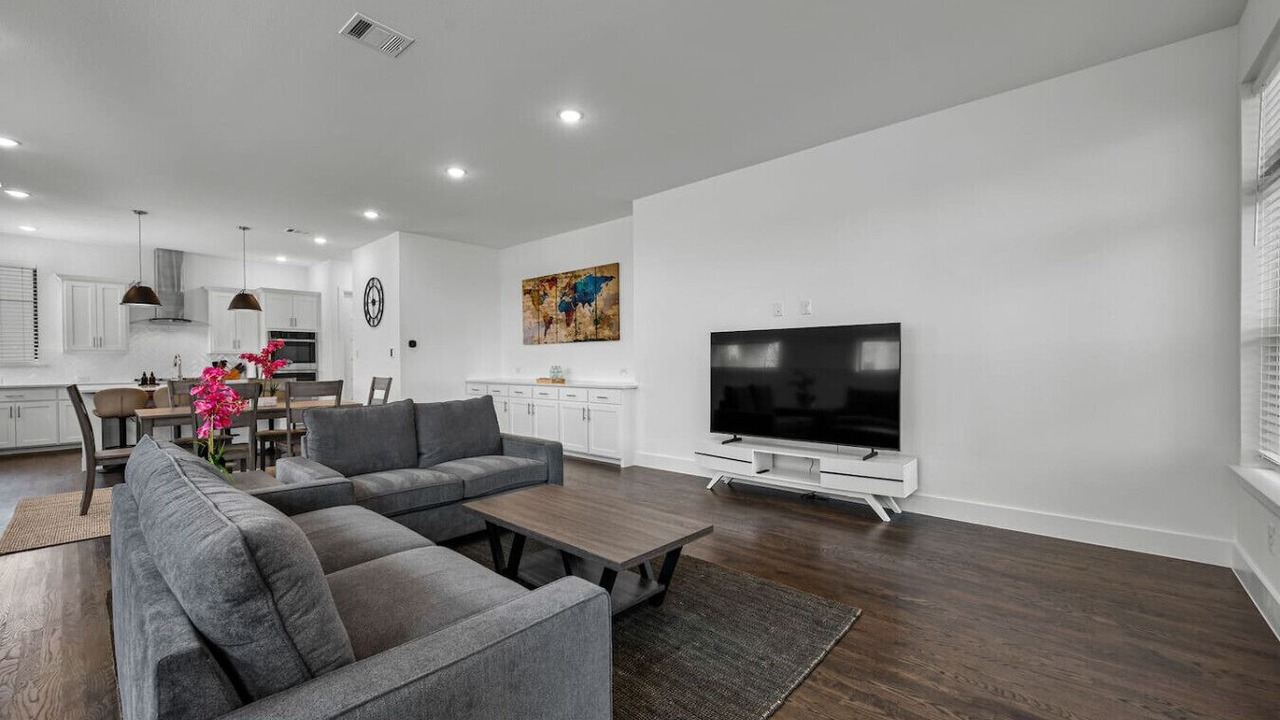 Photo of Livingroom in Rowlett