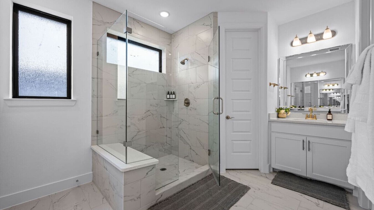 Photo of Bathroom in Rowlett