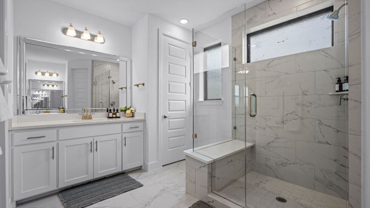Photo of Bathroom in Rowlett