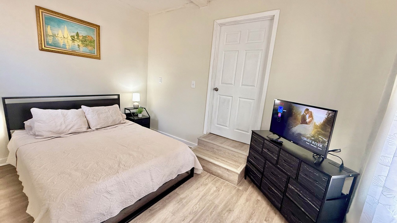 Photo of Bedroom in Montopolis