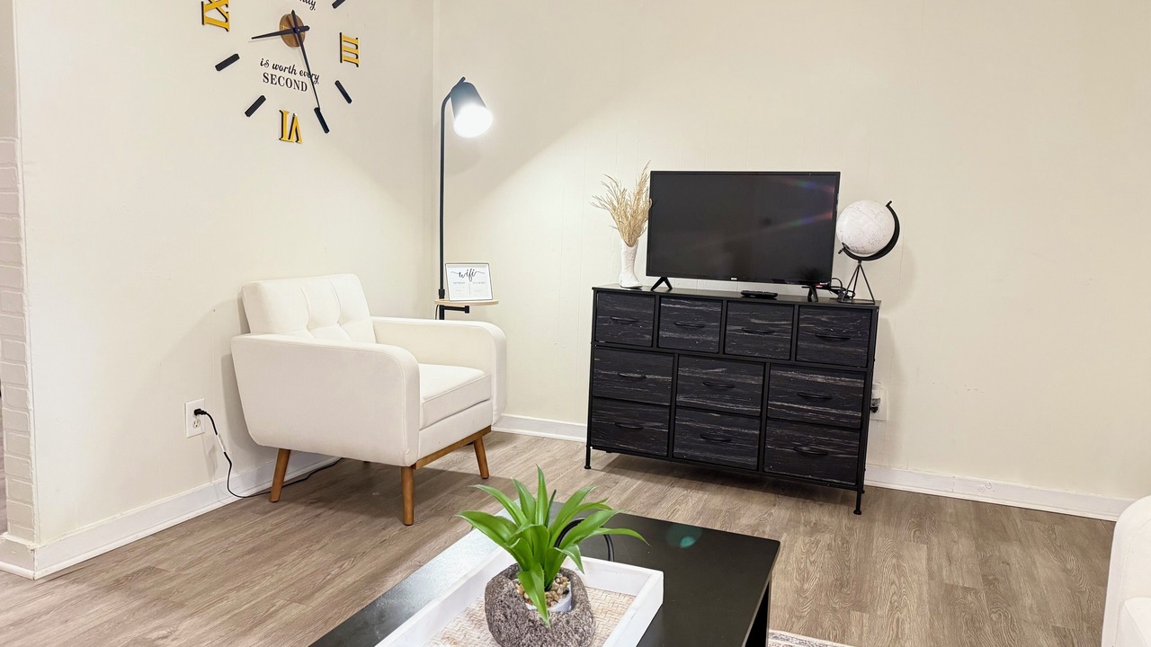 Photo of Livingroom in Montopolis