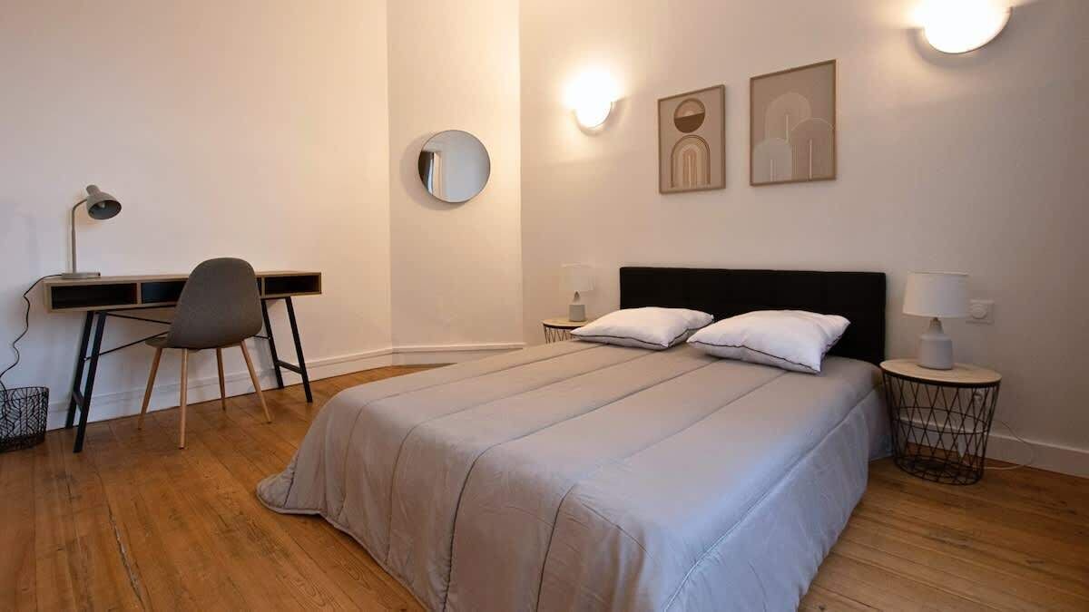 Photo of Bedroom in Douai