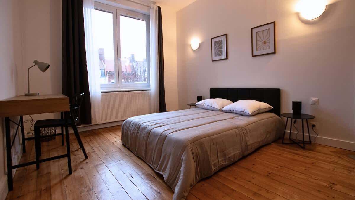 Photo of Bedroom in Douai