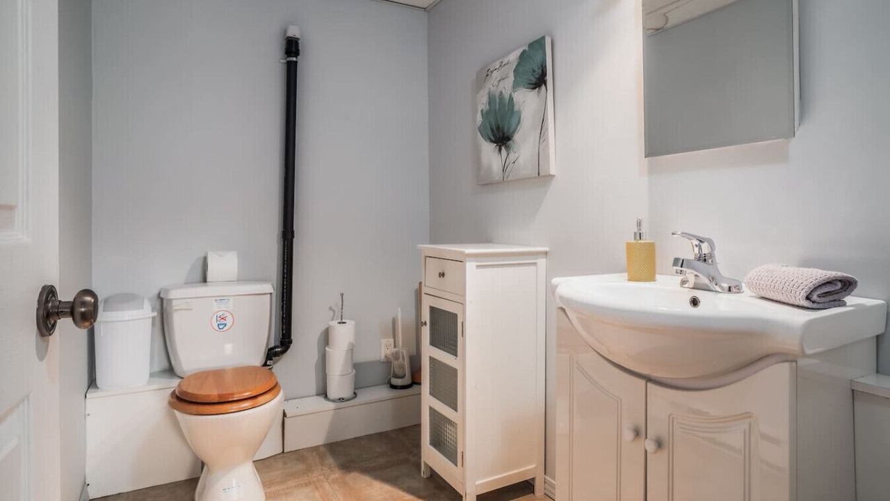 Photo of Bathroom in Chertsey
