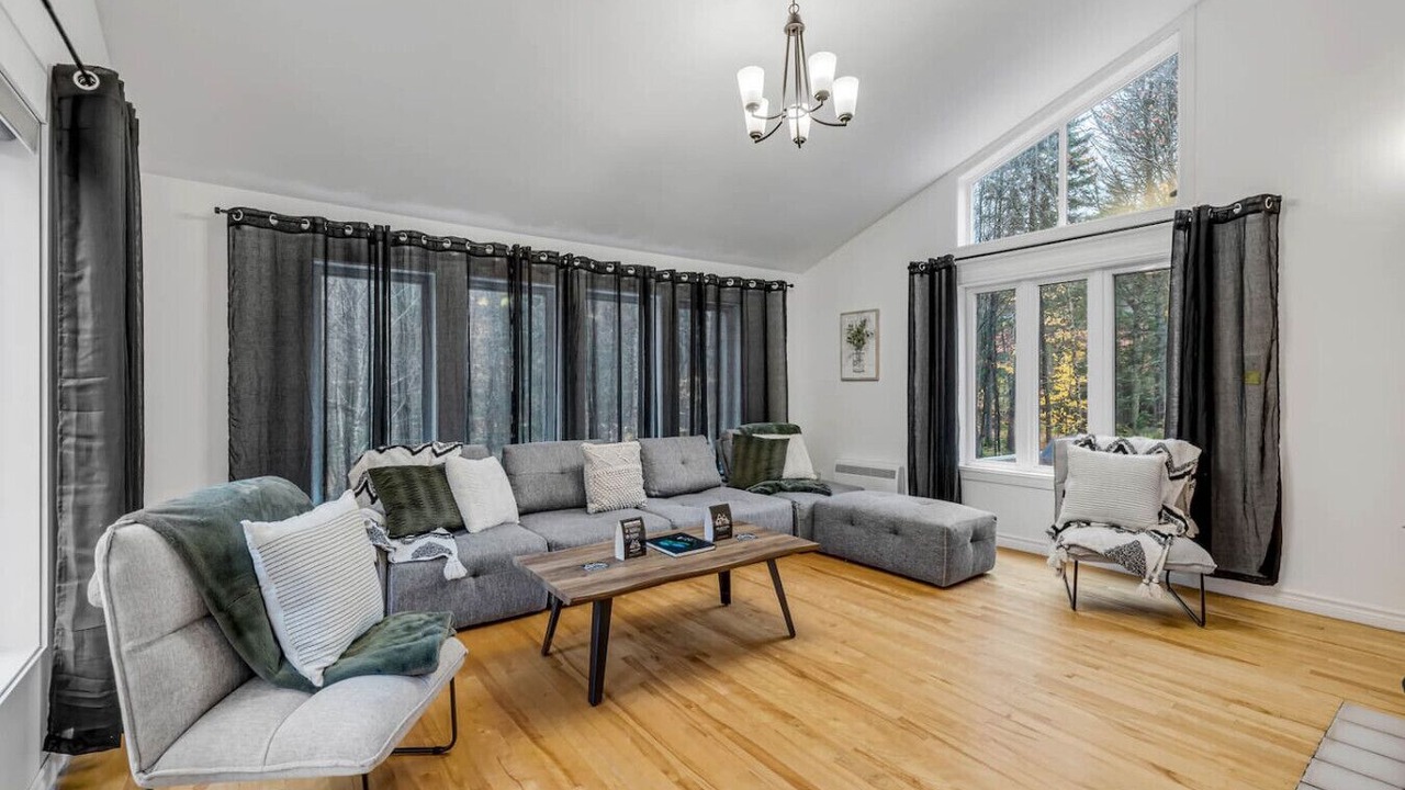 Photo of Livingroom in Stoneham