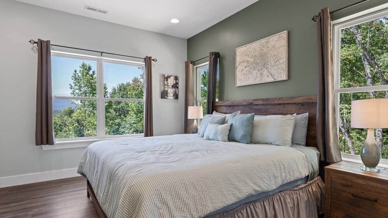 Photo of Bedroom in Rossville