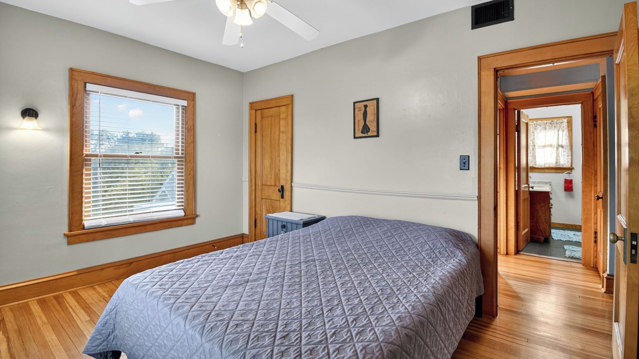 Photo of Bedroom in Dahlman