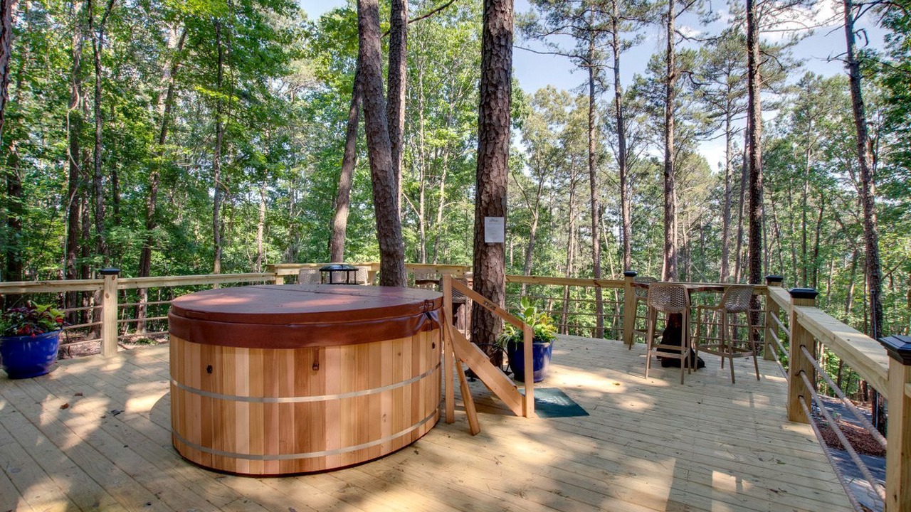 Photo of Patio Balcony in Groveoak