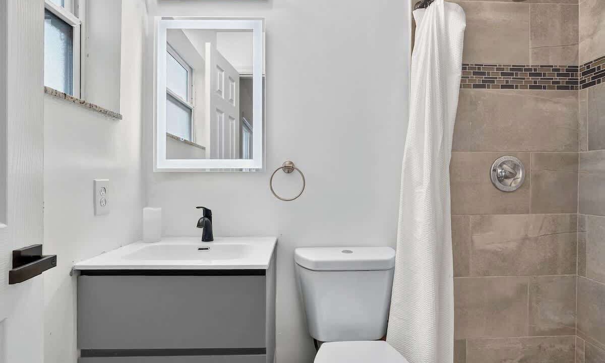 Photo of Bathroom in Driftwood