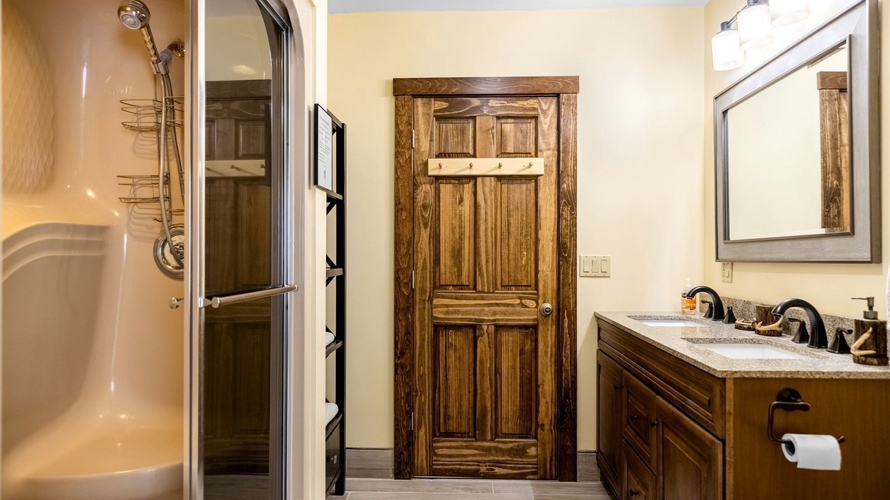 Photo of Bathroom in Beaver Cove