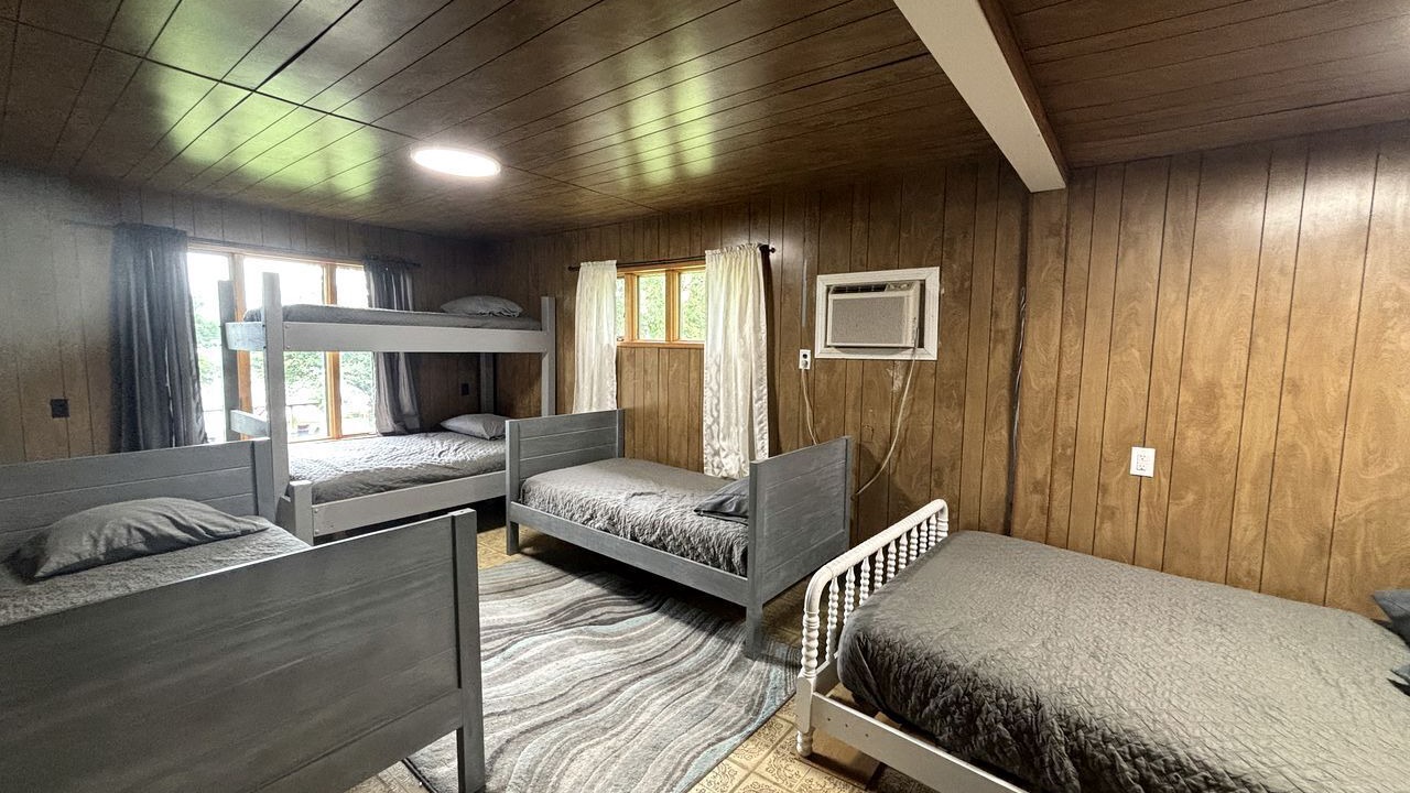 Photo of Bedroom in Portage Lake
