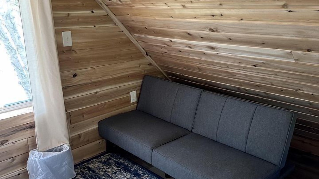 Photo of Livingroom in Portage Lake