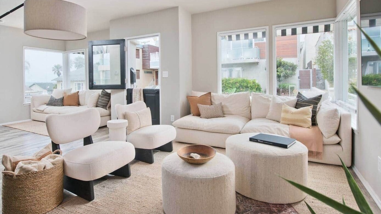 Photo of Livingroom in The Strand