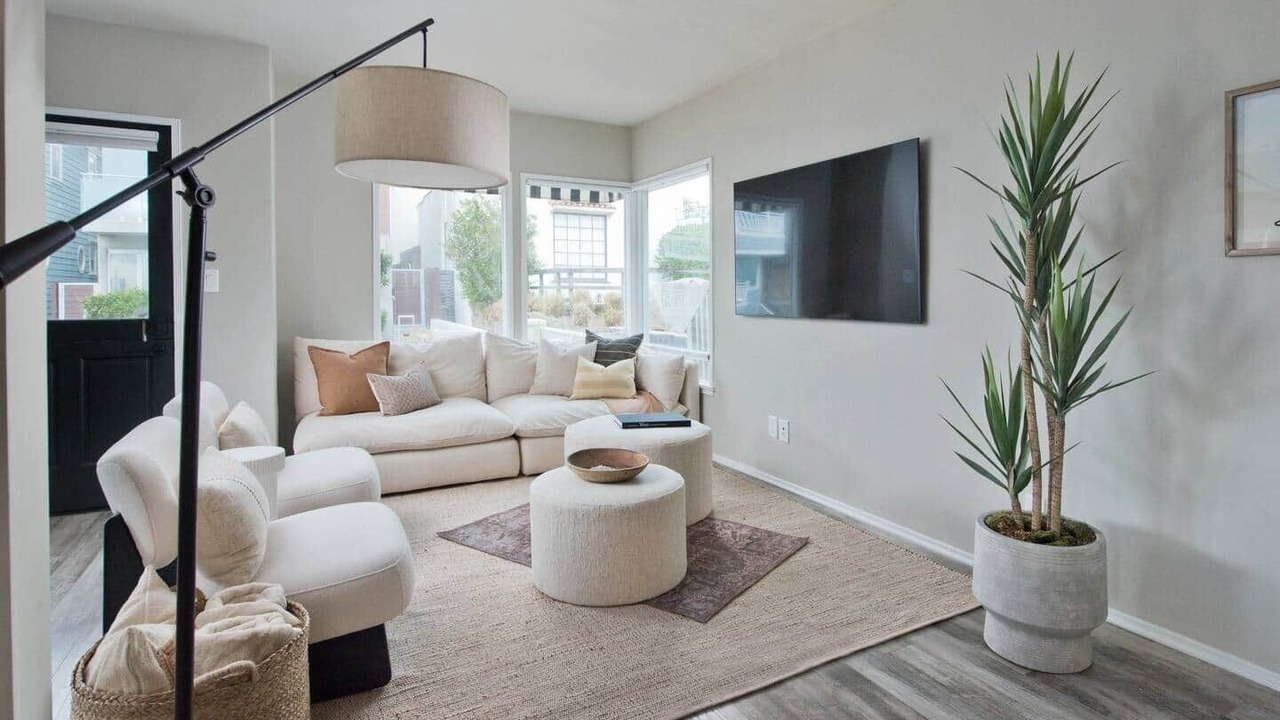 Photo of Livingroom in The Strand
