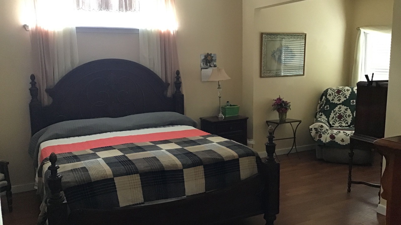 Photo of Bedroom in Benton