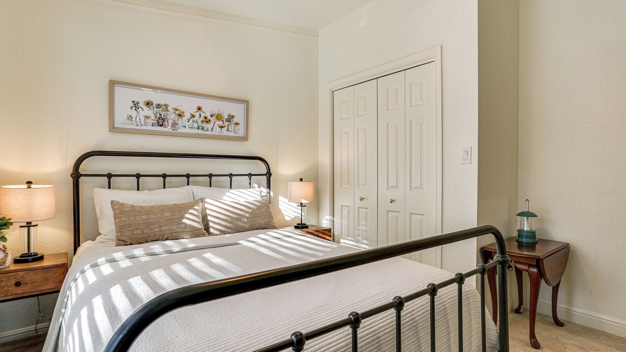 Photo of Bedroom in Pottsboro