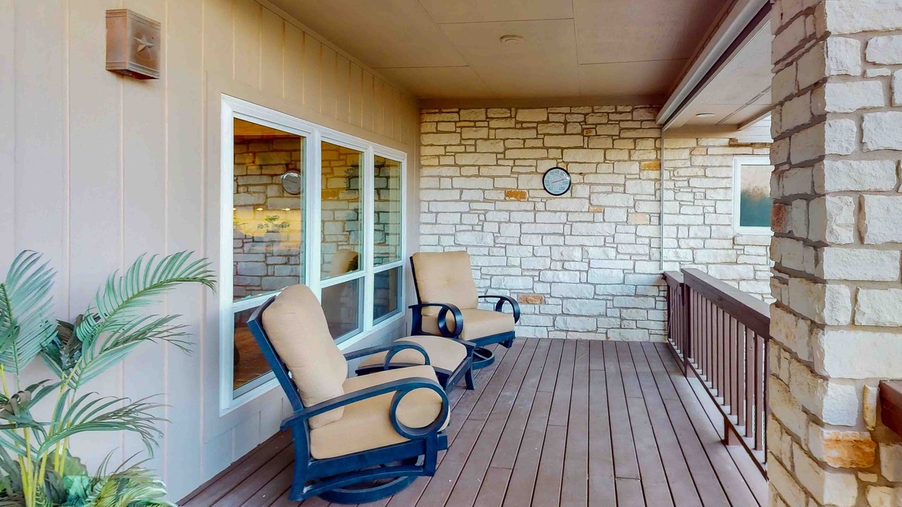 Photo of Patio Balcony in Horseshoe Bay West