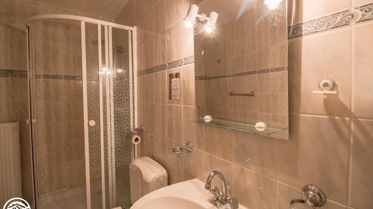 Photo of Bathroom in Saint-Gervais-d'Auvergne