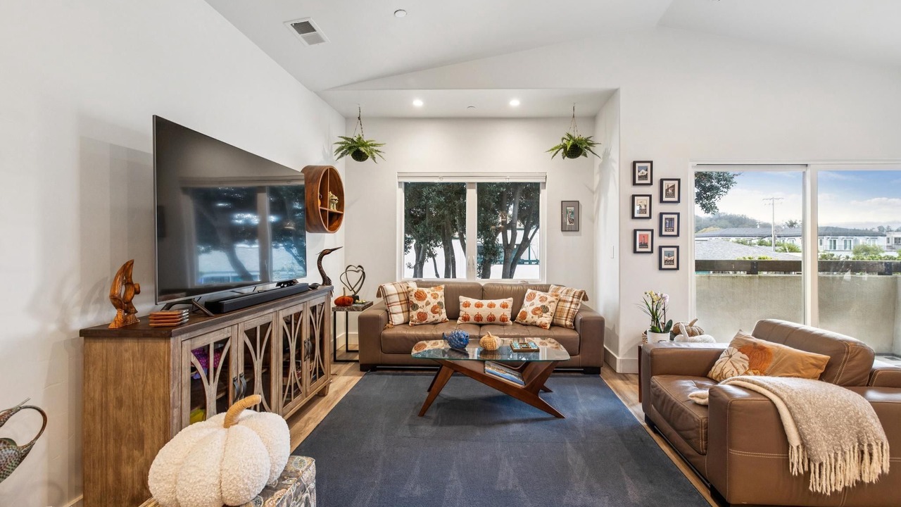 Photo of Livingroom in Half Moon Bay