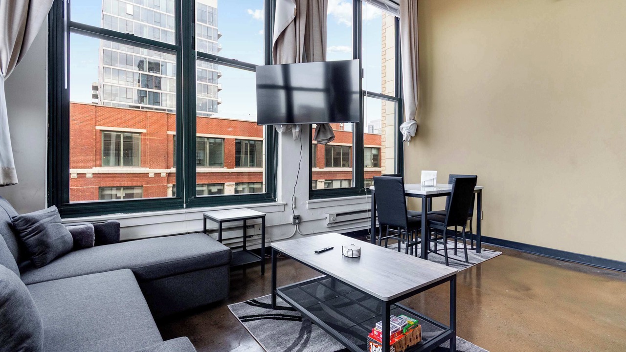 Photo of Livingroom in West Loop