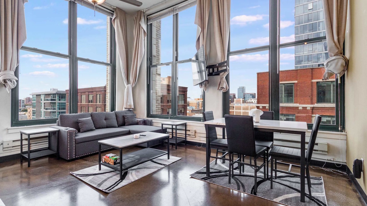 Photo of Livingroom in West Loop